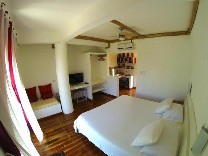 Lanterna Hotel Boracay Balabag  Habitación foto
